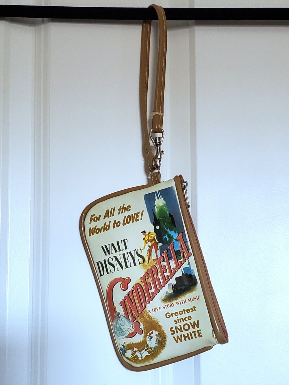 Vintage Disney Park's Cinderella Wristlet Pouchette With Detachable Strap